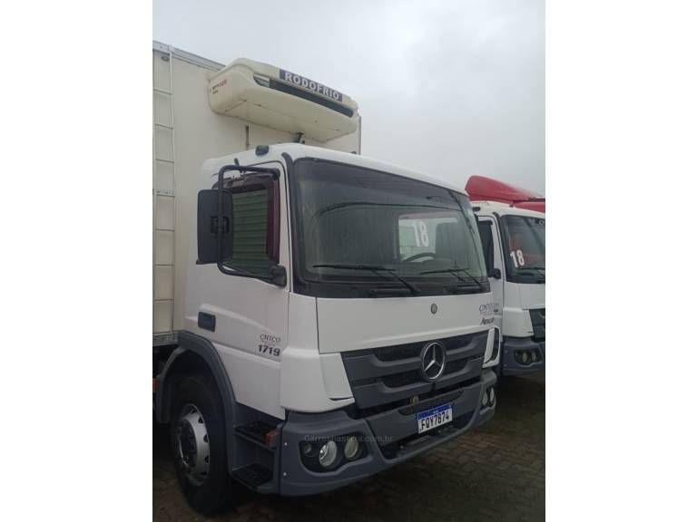 MERCEDES-BENZ - ATEGO 1719 - 2017/2018 - Branca - Sob Consulta