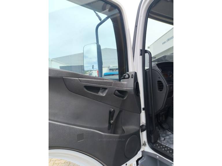 MERCEDES-BENZ - ATEGO 1719 - 2012/2012 - Branca - Sob Consulta