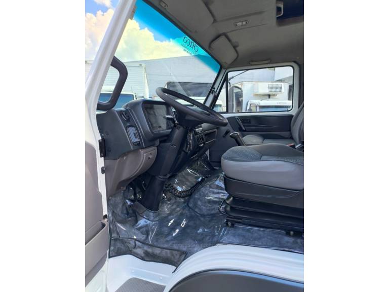 VOLKSWAGEN - 8-160 - 2013/2013 - Branca - Sob Consulta