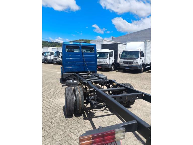 MERCEDES-BENZ - 710 - 2010/2010 - Azul - Sob Consulta