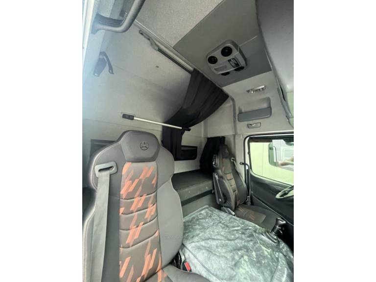 MERCEDES-BENZ - ATEGO 2426 - 2018/2019 - Branca - Sob Consulta