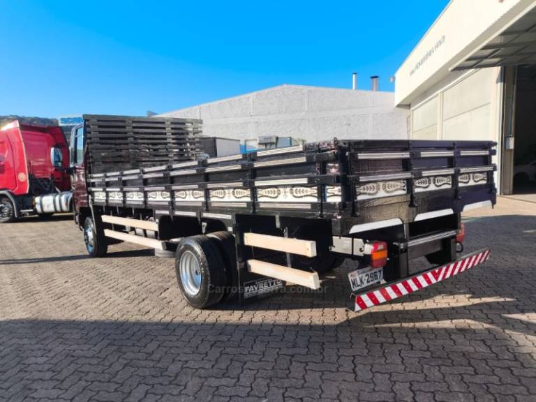 FORD - CARGO 816 - 2013/2013 - Vermelha - Sob Consulta