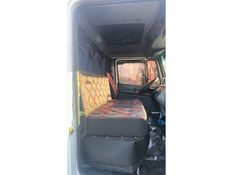 MERCEDES-BENZ - 1215 - 2001/2001 - Branca - Sob Consulta