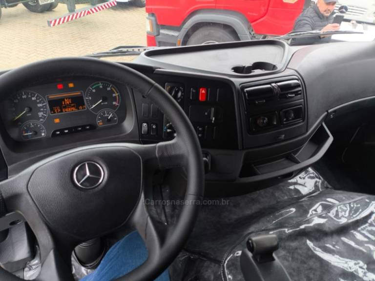 MERCEDES-BENZ - ATEGO 2430 - 2015/2016 - Branca - Sob Consulta