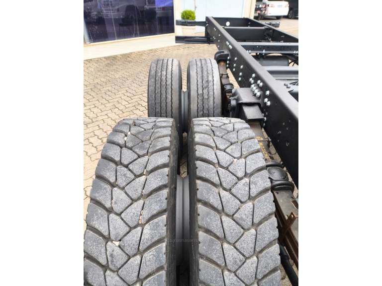 MERCEDES-BENZ - ATEGO 2430 - 2015/2016 - Branca - Sob Consulta