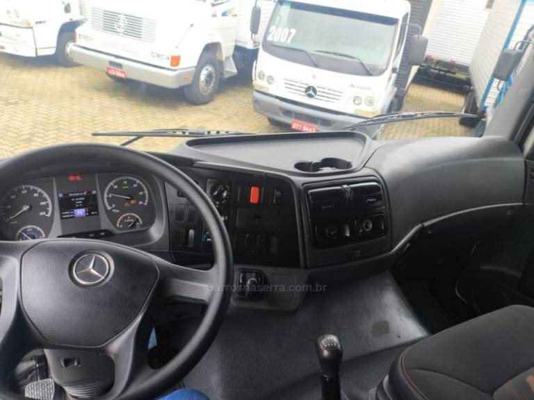 MERCEDES-BENZ - ATEGO 1726 - 2017/2017 - Branca - Sob Consulta
