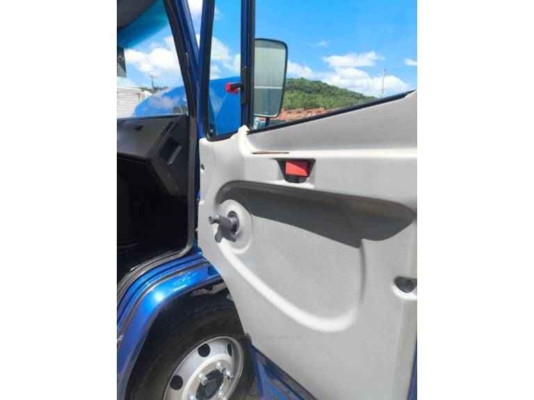 MERCEDES-BENZ - 710 - 2010/2010 - Azul - Sob Consulta