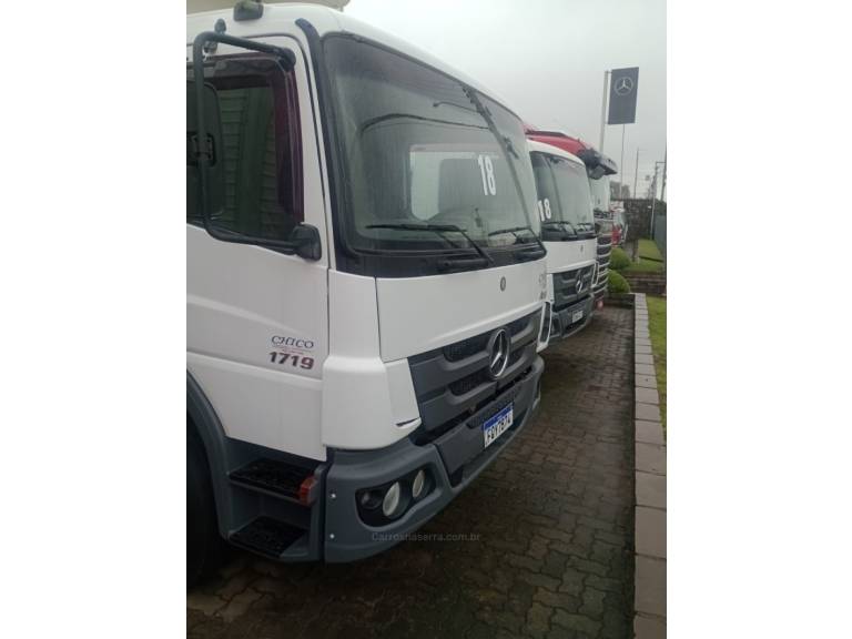 MERCEDES-BENZ - ATEGO 1719 - 2017/2018 - Branca - Sob Consulta