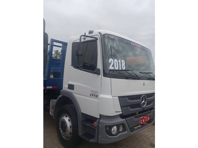 MERCEDES-BENZ - ATEGO 1719 - 2017/2018 - Branca - Sob Consulta