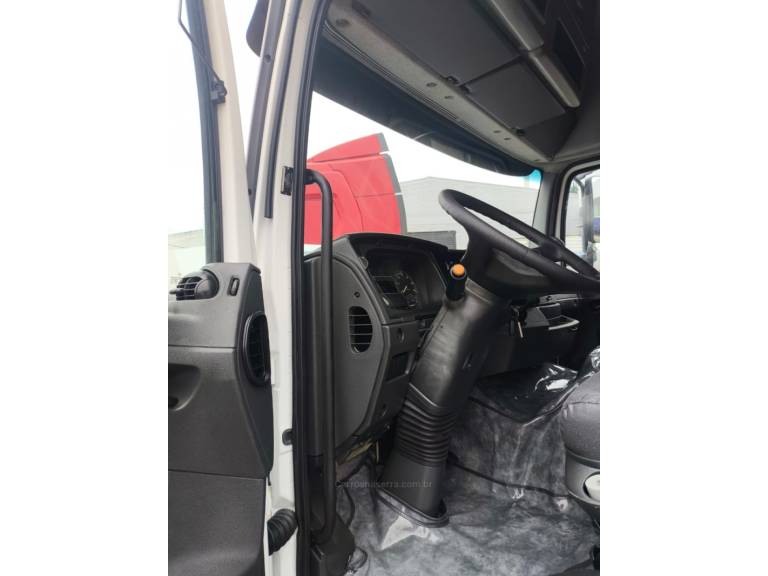 MERCEDES-BENZ - ATEGO 2430 - 2015/2016 - Branca - Sob Consulta