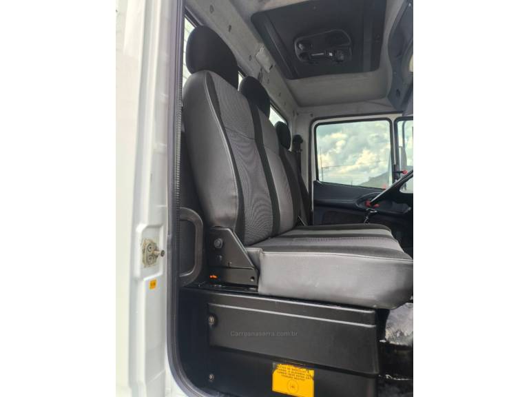 MERCEDES-BENZ - 1718 - 2009/2009 - Branca - Sob Consulta