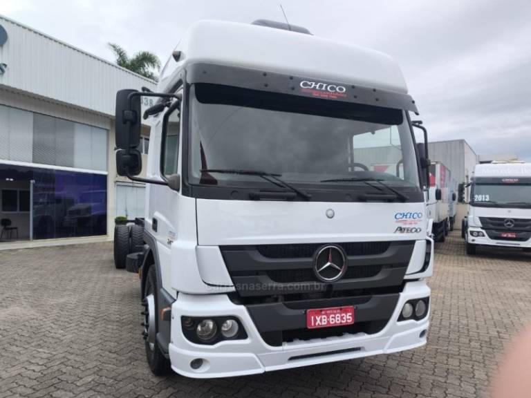 MERCEDES-BENZ - ATEGO 2430 - 2015/2016 - Branca - Sob Consulta