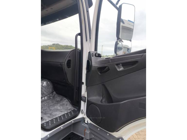 MERCEDES-BENZ - ATEGO 2430 - 2015/2016 - Branca - Sob Consulta