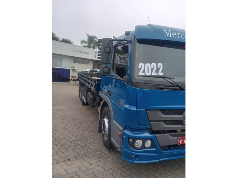 MERCEDES-BENZ - ATEGO 2426 - 2021/2022 - Azul - Sob Consulta