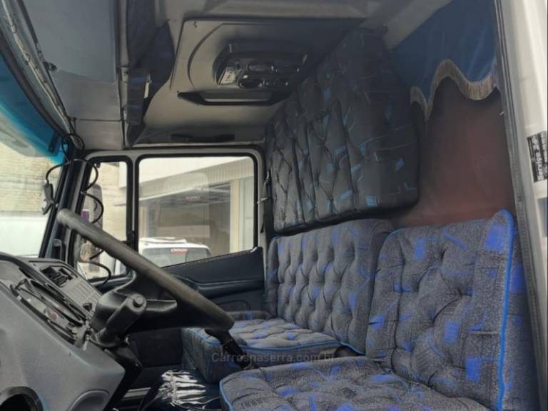 MERCEDES-BENZ - 1720 - 2003/2003 - Branca - Sob Consulta