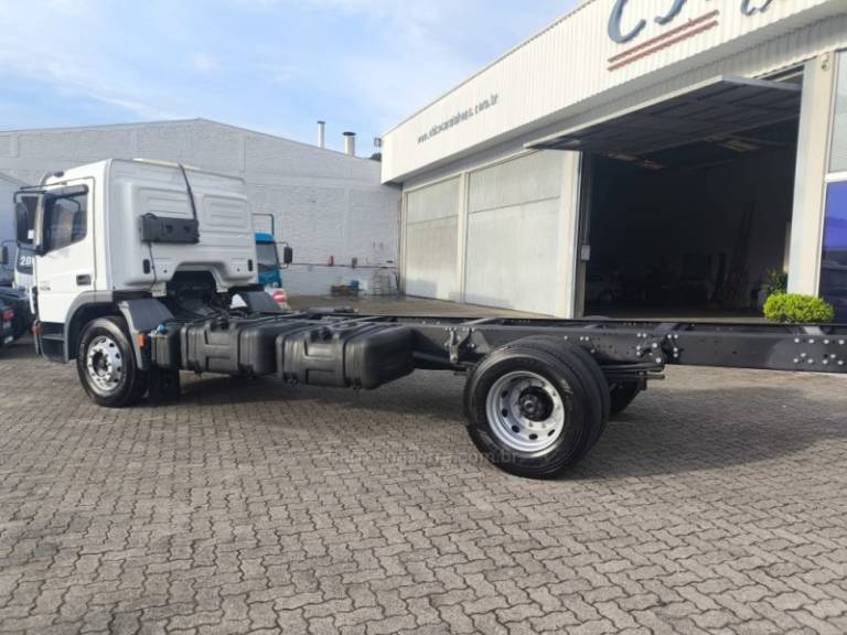 MERCEDES-BENZ - ATEGO 1726 - 2017/2017 - Branca - Sob Consulta