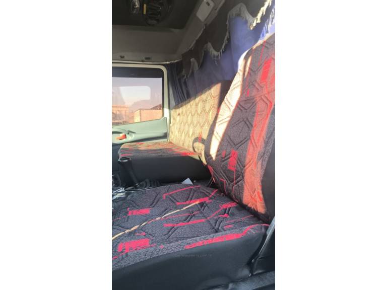 MERCEDES-BENZ - 1215 - 2001/2001 - Branca - Sob Consulta