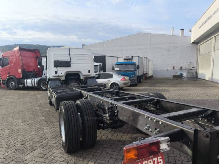 MERCEDES-BENZ - ATEGO 1726 - 2017/2017 - Branca - Sob Consulta