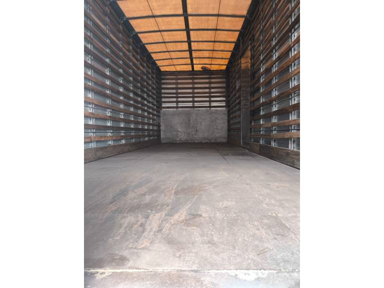 MERCEDES-BENZ - 1718 - 2009/2009 - Branca - Sob Consulta