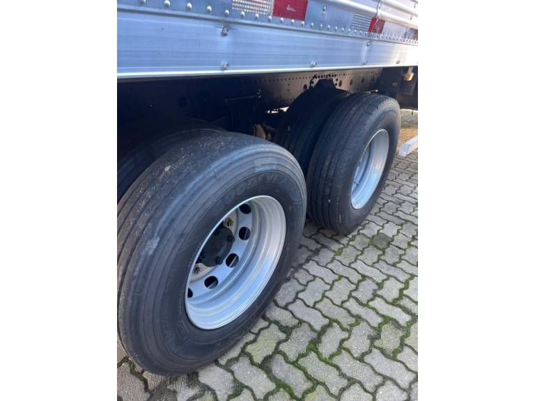 MERCEDES-BENZ - ATEGO 2425 - 2010/2010 - Vermelha - Sob Consulta