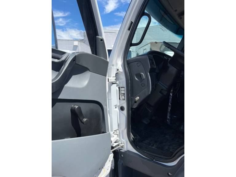 MERCEDES-BENZ - ACCELO 815 - 2013/2013 - Branca - Sob Consulta