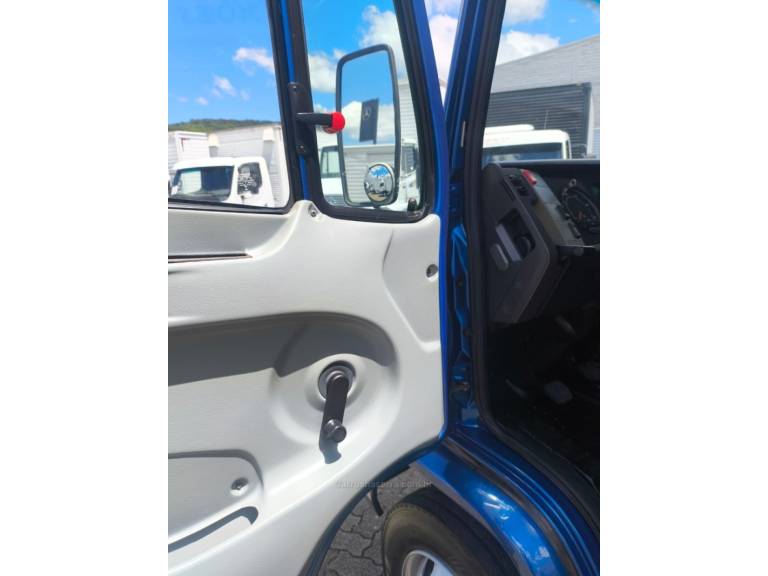 MERCEDES-BENZ - 710 - 2010/2010 - Azul - Sob Consulta