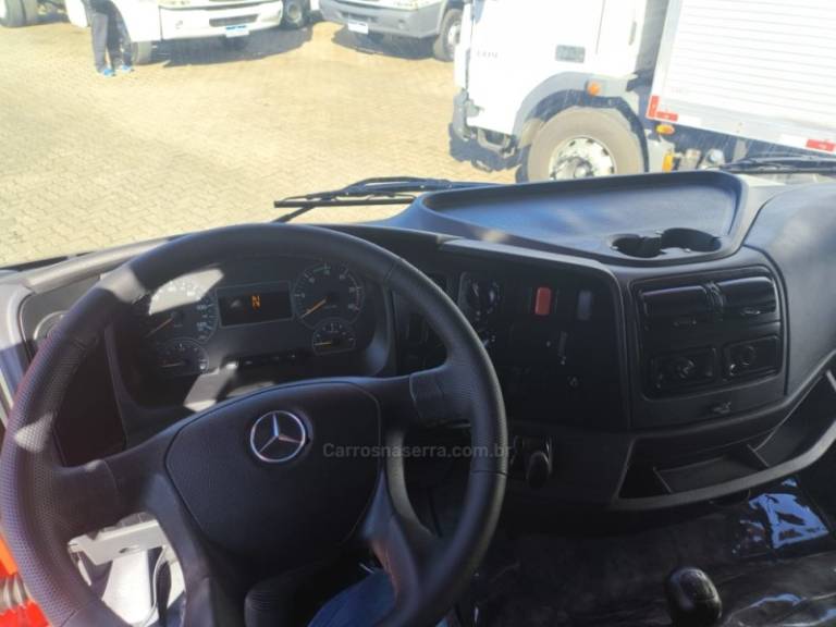 MERCEDES-BENZ - ATEGO 2426 - 2013/2013 - Vermelha - Sob Consulta